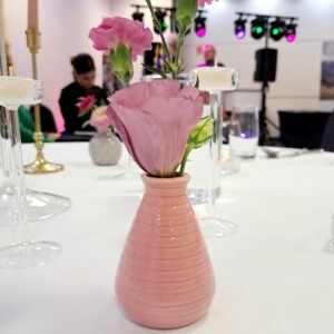 Rózsaszín kerámia váza